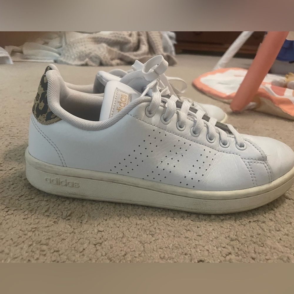 Women’s size 7.5 adidas sneakers